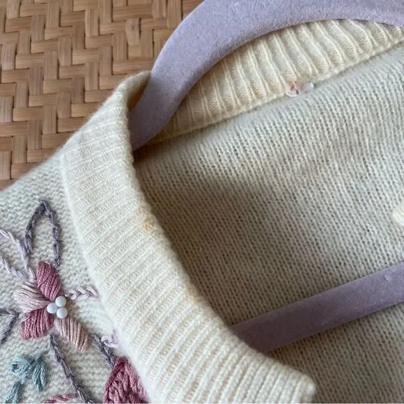 Vintage 80’s embroidered sleeveless cardigan vest cottagecore‎ dainty floral - Picture 5 of 7